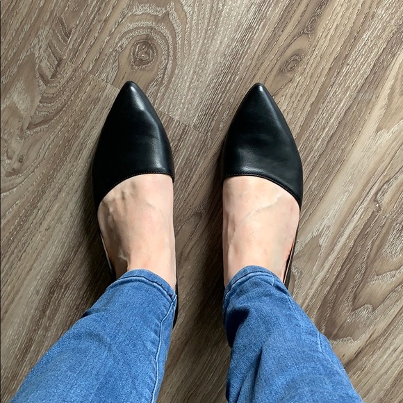 Beautiful black leather flats to dress up or down - Picture 5 of 7